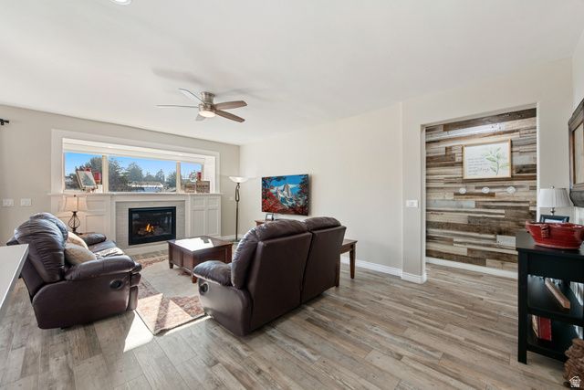 1952 E BLUFFSIDE CIR, Sandy, UT 84092