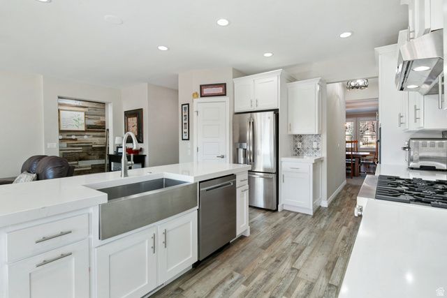 1952 E BLUFFSIDE CIR, Sandy, UT 84092