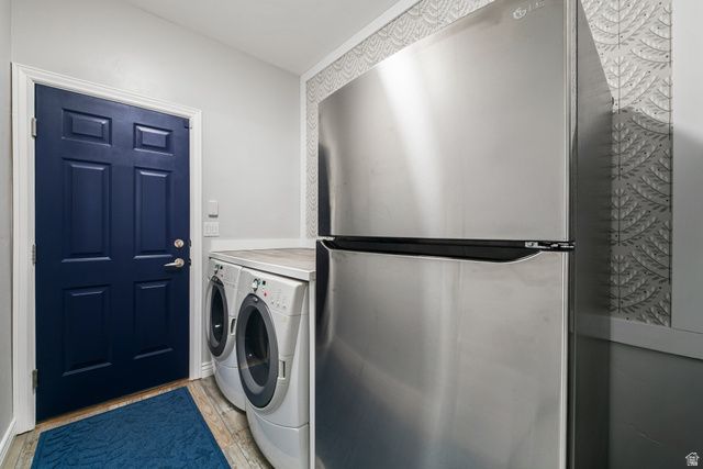 1952 E BLUFFSIDE CIR, Sandy, UT 84092