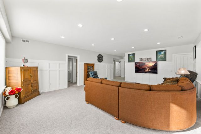 1952 E BLUFFSIDE CIR, Sandy, UT 84092