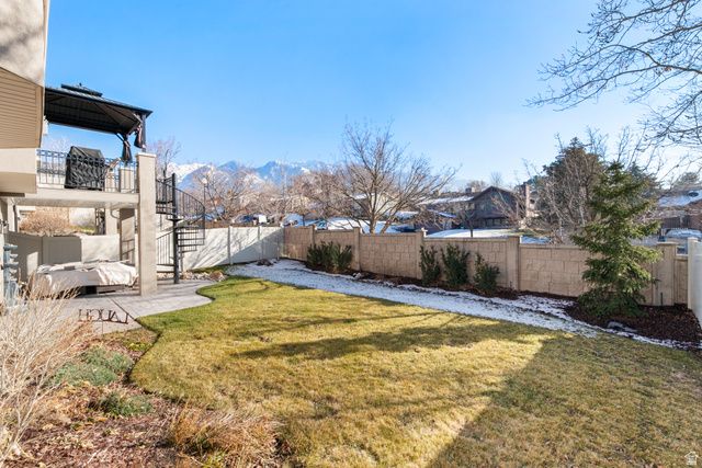 1952 E BLUFFSIDE CIR, Sandy, UT 84092