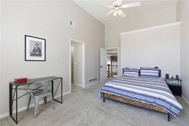 1729 NE Woodland Shores Court, Lee's Summit, MO 64086