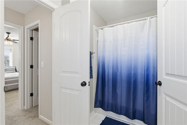 1729 NE Woodland Shores Court, Lee's Summit, MO 64086