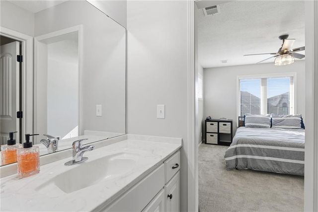 1729 NE Woodland Shores Court, Lee's Summit, MO 64086