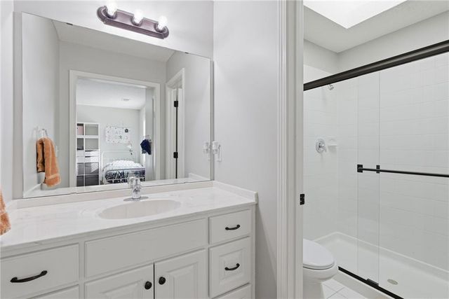 1729 NE Woodland Shores Court, Lee's Summit, MO 64086