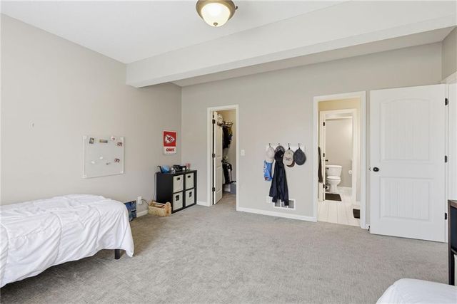 1729 NE Woodland Shores Court, Lee's Summit, MO 64086