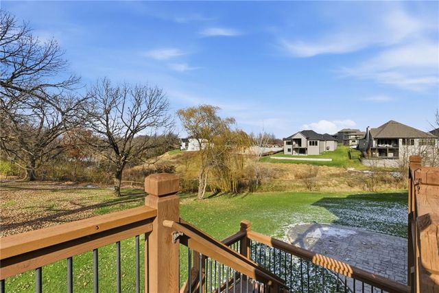 1729 NE Woodland Shores Court, Lee's Summit, MO 64086