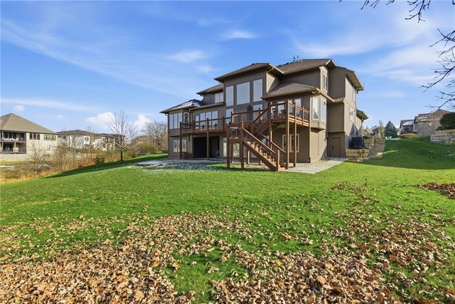 1729 NE Woodland Shores Court, Lee's Summit, MO 64086