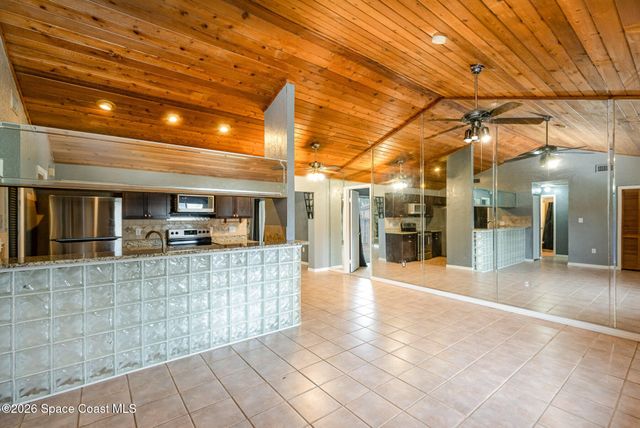 696 Las Palmas Way, Melbourne, FL 32940