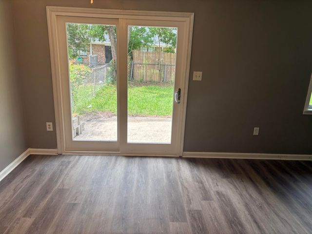 7713 Suzanne Drive, North Charleston, SC 29418