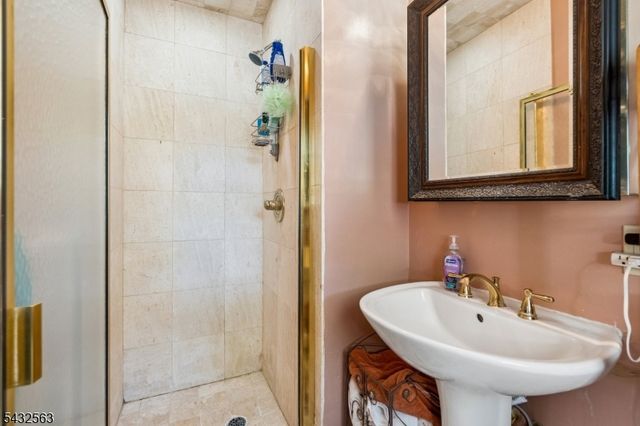 112 Pitt Rd, Springfield Twp., NJ 07081