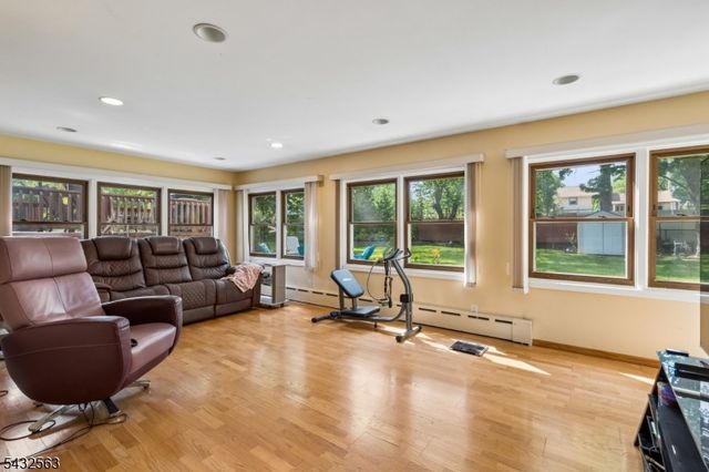 112 Pitt Rd, Springfield Twp., NJ 07081