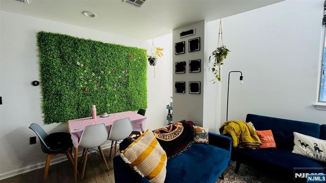 308-310 Passaic 205, Harrison, NJ 07029