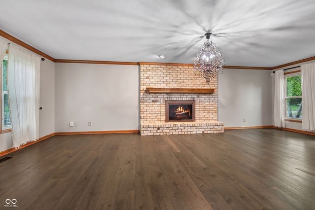 3622 Fountain View Drive, Greenwood, IN 46143