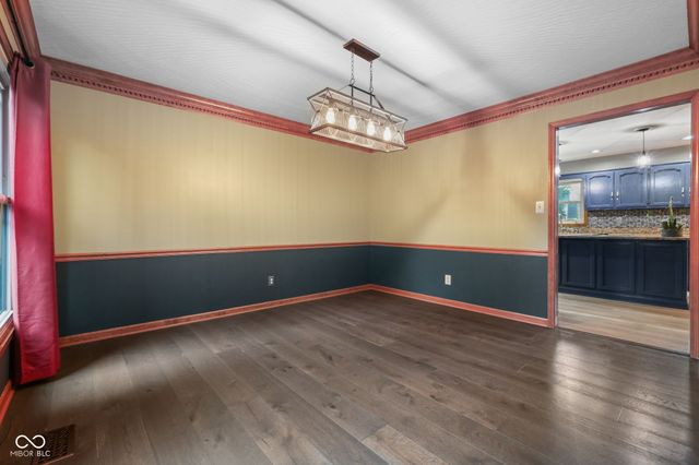 3622 Fountain View Drive, Greenwood, IN 46143