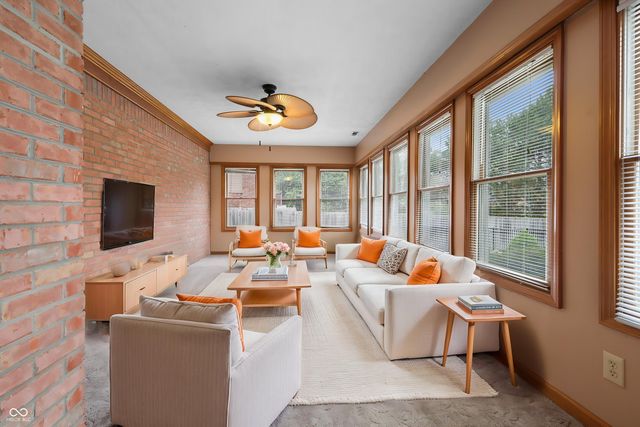 3622 Fountain View Drive, Greenwood, IN 46143