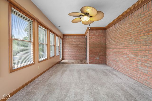 3622 Fountain View Drive, Greenwood, IN 46143