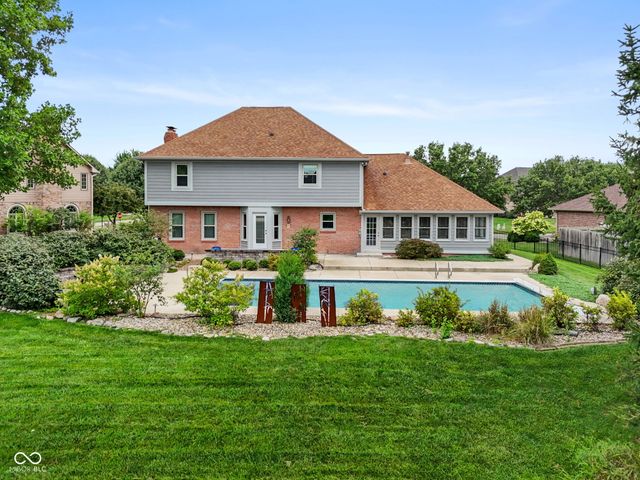 3622 Fountain View Drive, Greenwood, IN 46143