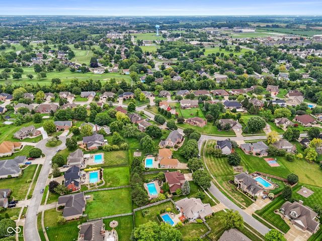 3622 Fountain View Drive, Greenwood, IN 46143