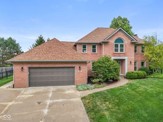 3622 Fountain View Drive, Greenwood, IN 46143