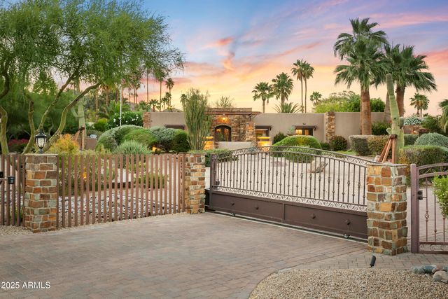 4836 E MOONLIGHT Way, Paradise Valley, AZ 85253