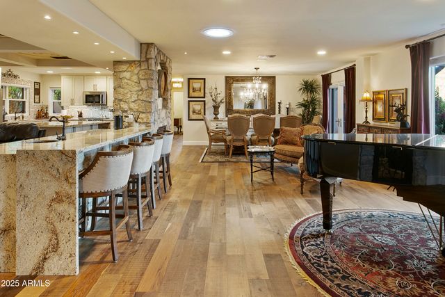 4836 E MOONLIGHT Way, Paradise Valley, AZ 85253