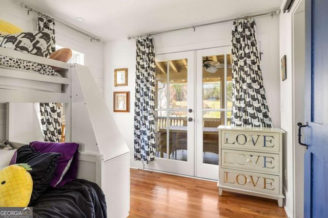 10528 Serenbe Lane, Chattahoochee Hills, GA 30268