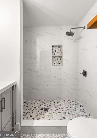 10528 Serenbe Lane, Chattahoochee Hills, GA 30268