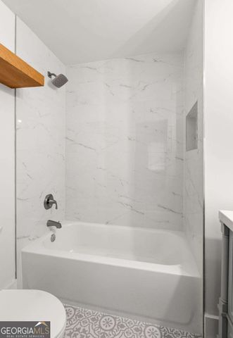 10528 Serenbe Lane, Chattahoochee Hills, GA 30268