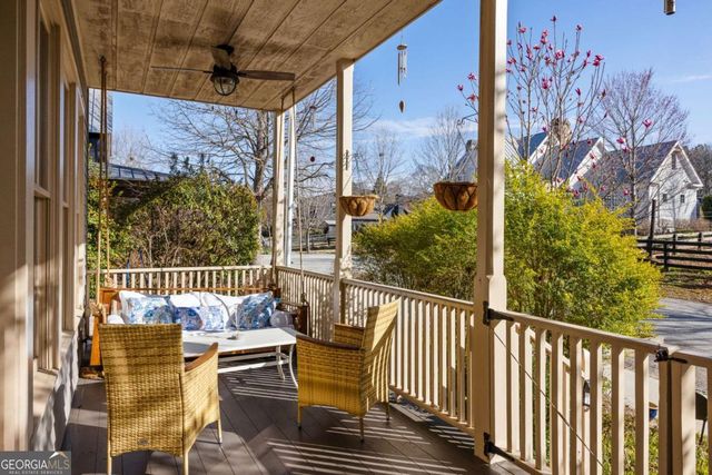 10528 Serenbe Lane, Chattahoochee Hills, GA 30268