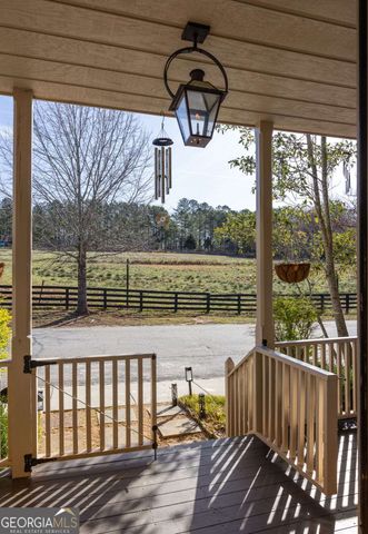 10528 Serenbe Lane, Chattahoochee Hills, GA 30268