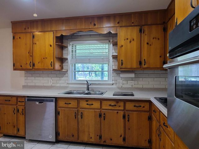 204 MT PLEASANT BLVD, Fredericksburg, VA 22405