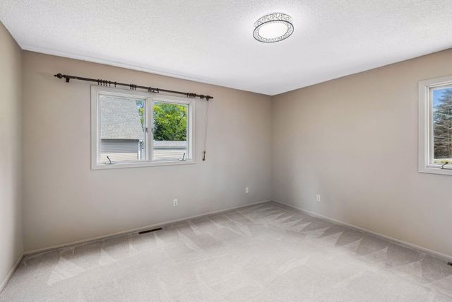 1790 Crestridge Lane, Eagan, MN 55122