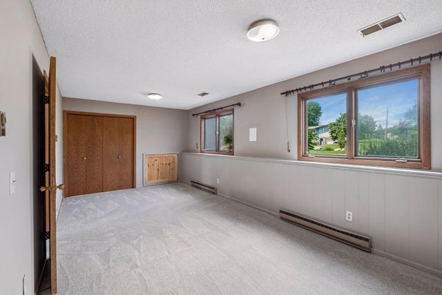 1790 Crestridge Lane, Eagan, MN 55122