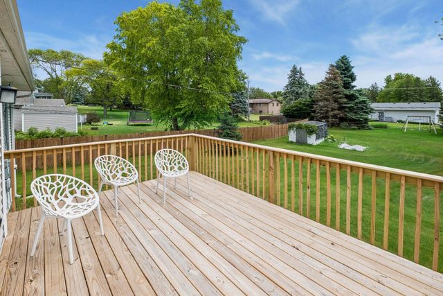 1790 Crestridge Lane, Eagan, MN 55122