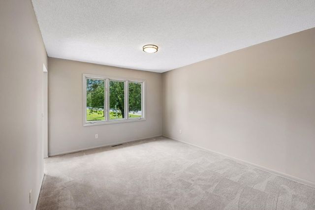 1790 Crestridge Lane, Eagan, MN 55122