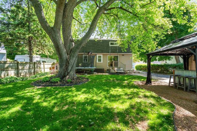 203 CEDAR STREET, Neenah, WI 54956