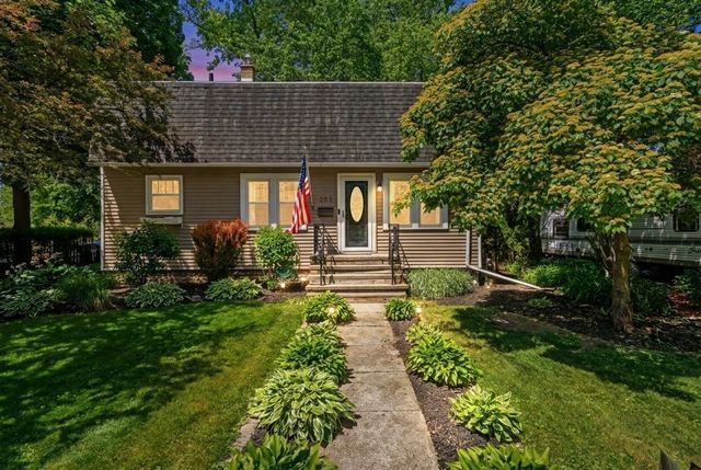 203 CEDAR STREET, Neenah, WI 54956