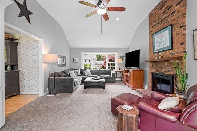 4 Phylmor Drive, Westborough, MA 01581