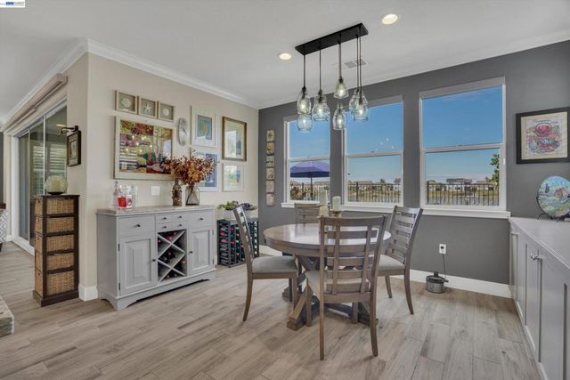 17863 Eastman Ct, Lathrop, CA 95330