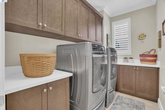 17863 Eastman Ct, Lathrop, CA 95330