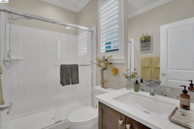 17863 Eastman Ct, Lathrop, CA 95330