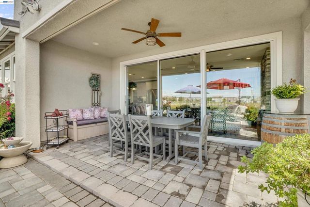 17863 Eastman Ct, Lathrop, CA 95330