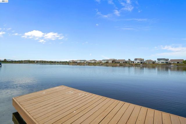 17863 Eastman Ct, Lathrop, CA 95330