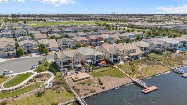 17863 Eastman Ct, Lathrop, CA 95330