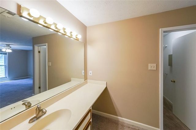 2214 Lake Pointe Circle, Roswell, GA 30075