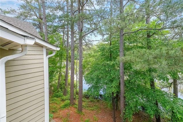 2214 Lake Pointe Circle, Roswell, GA 30075