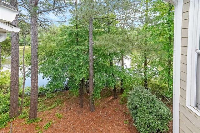 2214 Lake Pointe Circle, Roswell, GA 30075