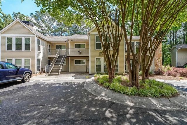 2214 Lake Pointe Circle, Roswell, GA 30075