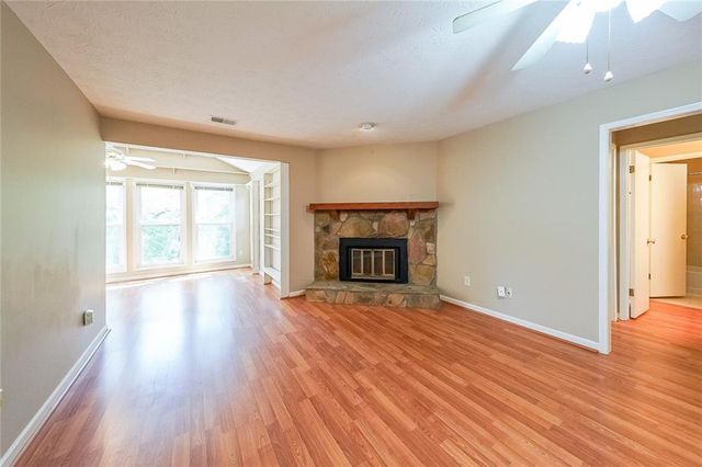 2214 Lake Pointe Circle, Roswell, GA 30075